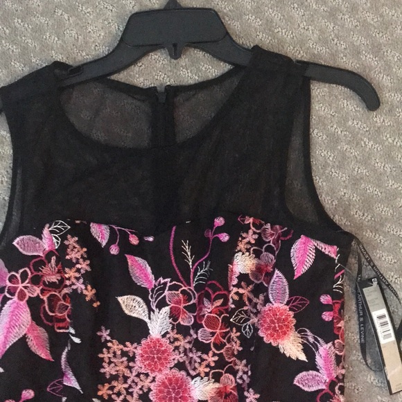 Tahari sleeveless midi dress with colorful fabric - Picture 2 of 7